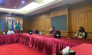 Secretary General Ahmed Marzooq met with the members of Maldives National University (MN) and Maldives National University’s Student Union