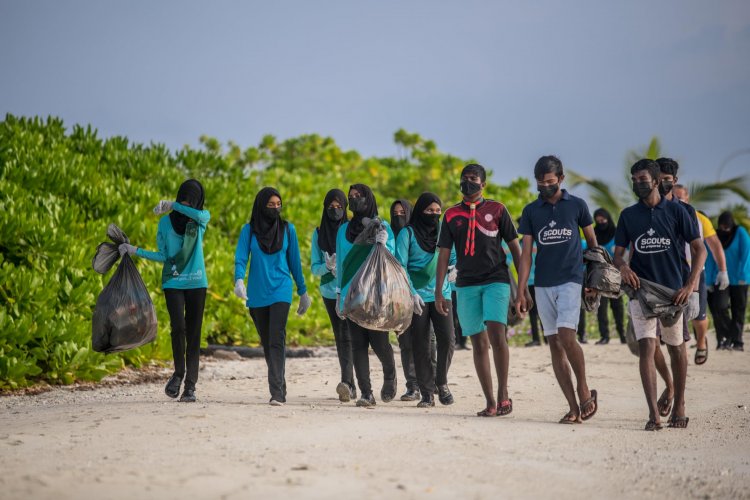 Dhihdhoo beach receives a major clean up during QBR event