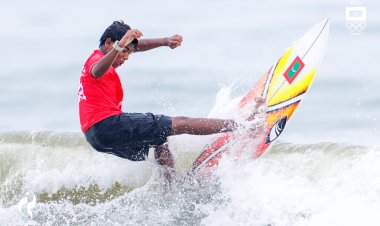 Yasin Advances to Third Round with Commanding Heat Victory