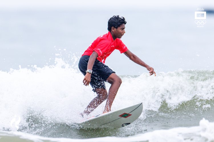 Yasin Advances to Third Round with Commanding Heat Victory